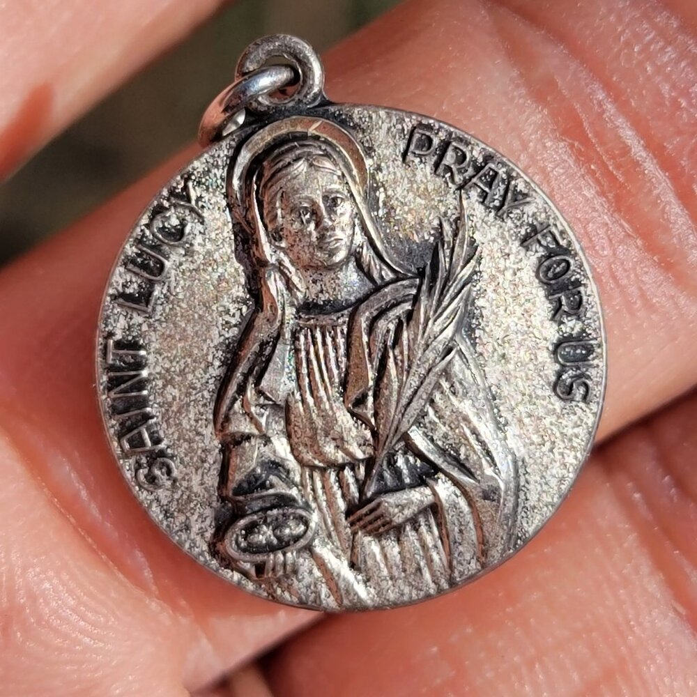 Vintage solid 925 sterling silver SAINT LUCY PRAY FOR US patron saint medal